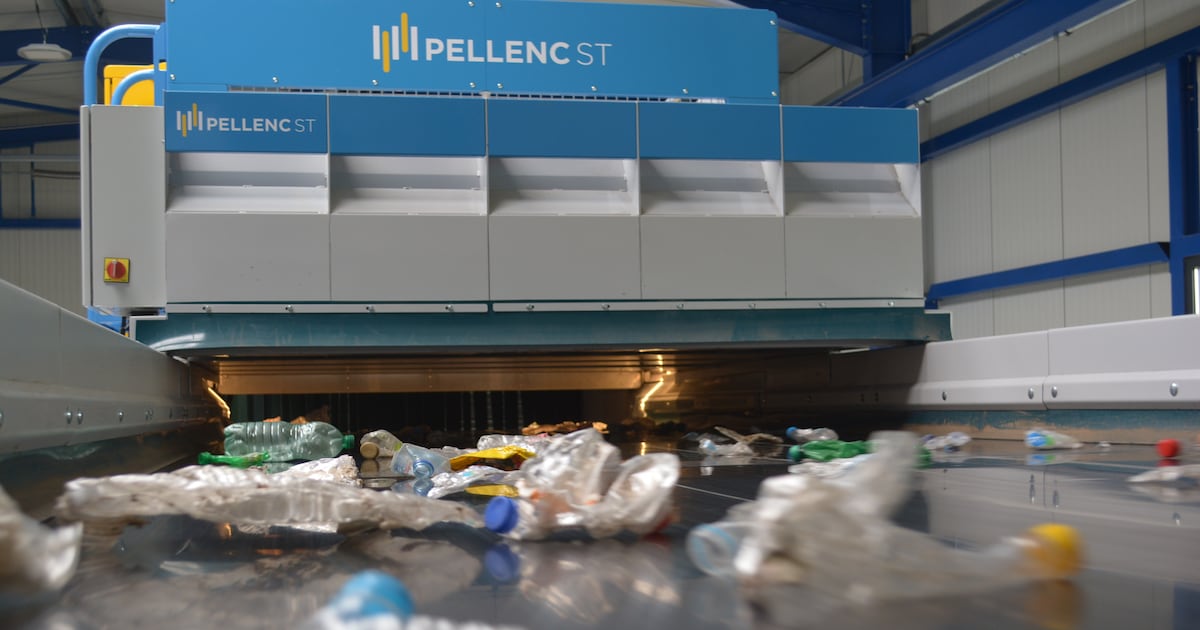 Comment l&rsquo;intelligence artificielle et les robots dopent le tri des déchets
